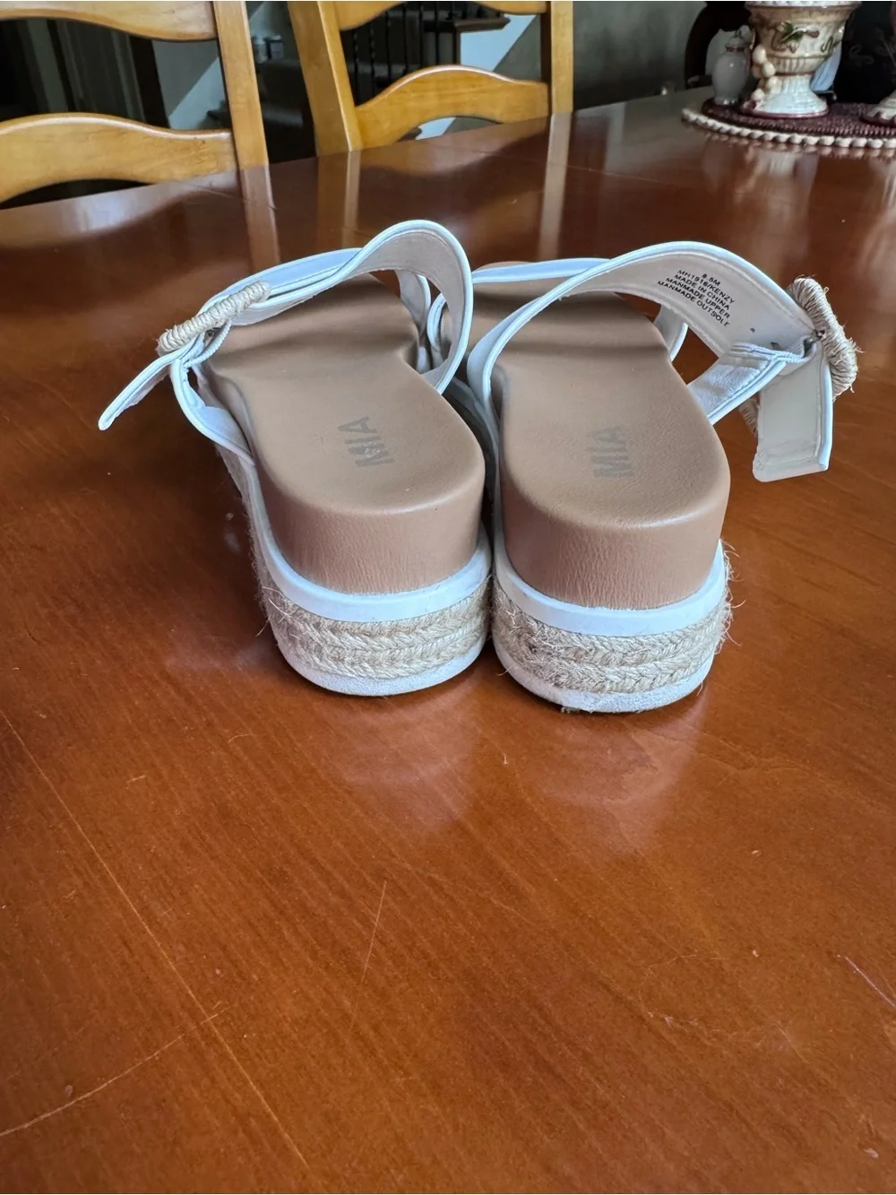 Mia Kenzy Platform Sandal Size 8.5 White